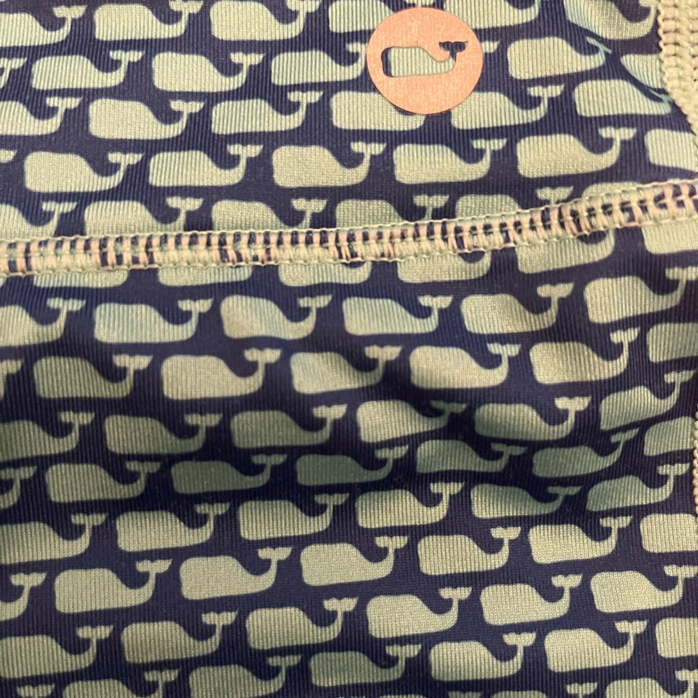 Vineyard vines all over whale leggings